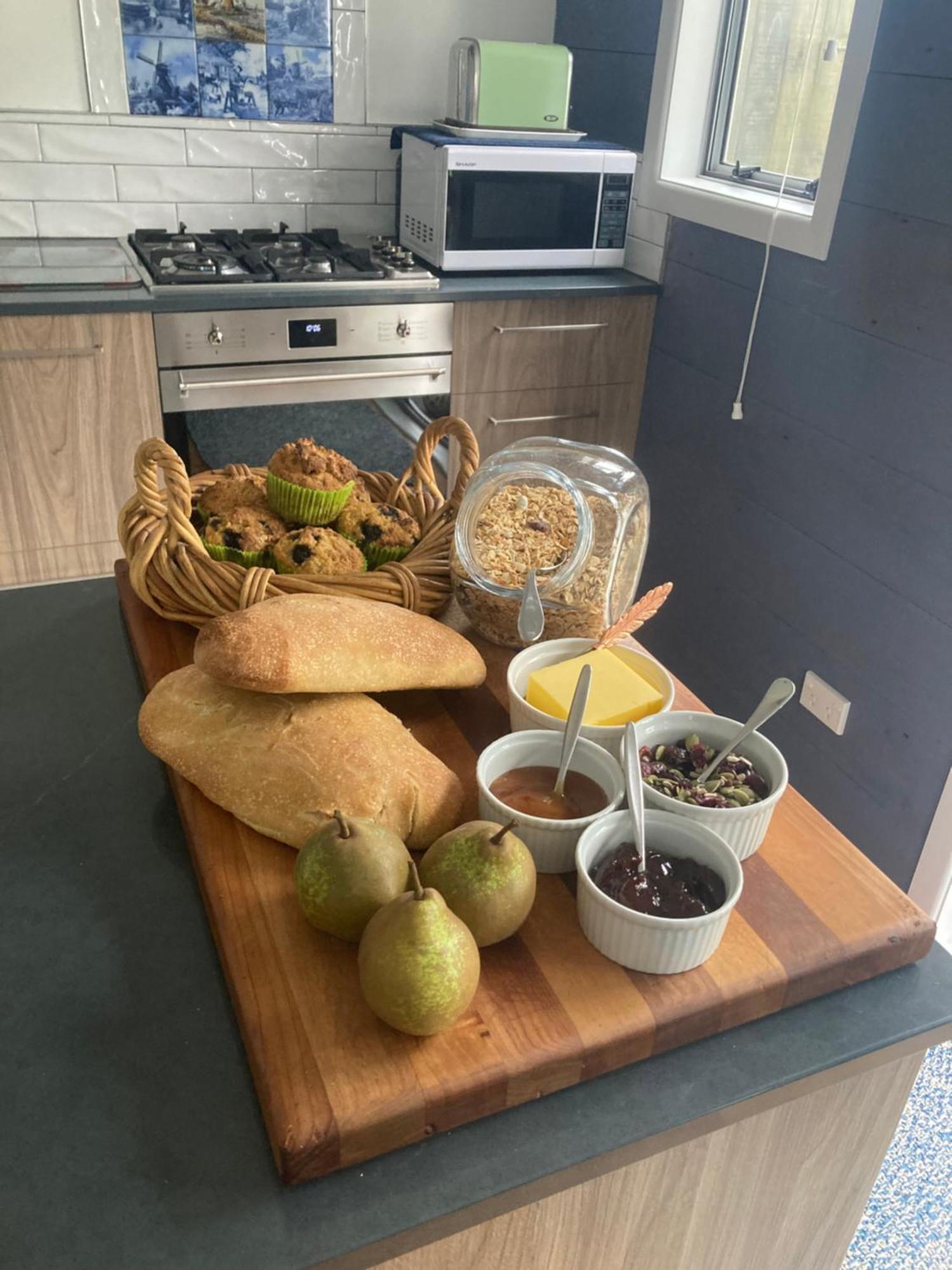 Anglers Adventure Paradise Cabin Bnb Wifi Parking Turangi Eksteriør billede
